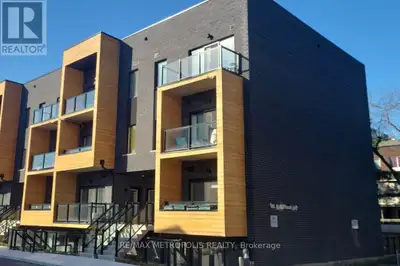 106 - 1165 JOURNEYMAN LANE Mississauga (Clarkson), Ontario