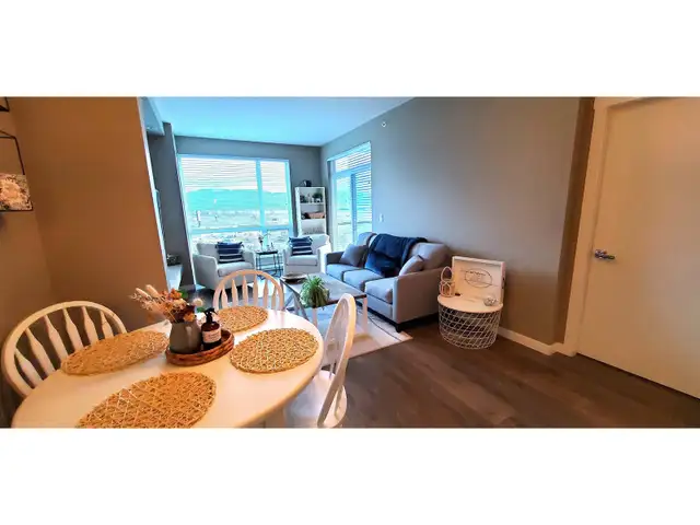 409 2242 WHATCOM ROAD Abbotsford, British Columbia63235527517441124