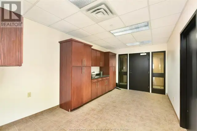 1153 TECUMSEH ROAD West Windsor, Ontario in Commercial & Office Space for Rent in Windsor Region - Image 19