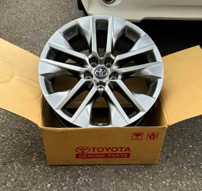 ⚠️ OEM ⚠️ ORIGINAL TOYOTA ⚠️ OEM 19” TOYOTA OEM ORIGINAL RAV4 LIMITED XLE HYBRID RIMS ⚠️ WILL ALSO F...