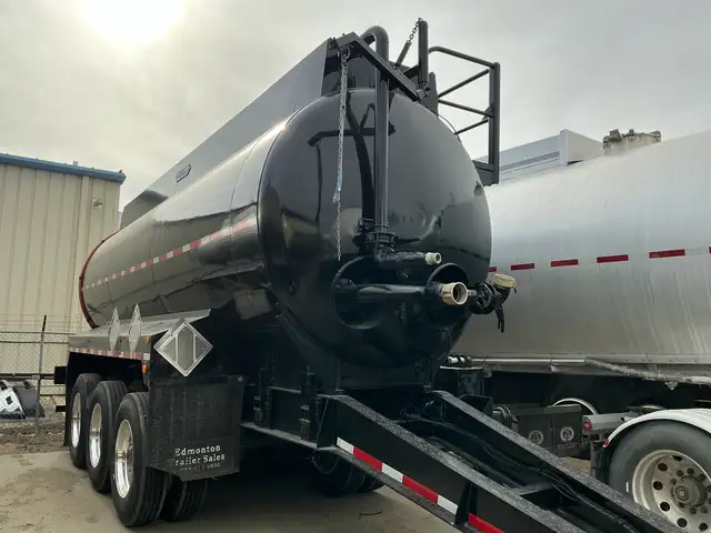 2013 ADVANCE 22,000L Tri/A Pup Tank Trailer in Heavy Equipment in St. Albert - Image 2