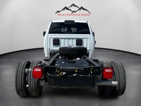 VERY RARE AND HARD TO FIND CAB CHASSIS! THIS TRUCK COMES WITH A 6.4LV8 HEMI, CLOTH BUCKET SEATS, PRE... (image 5)