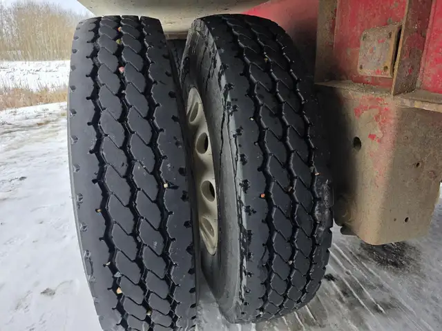 2012 PETERBILT 388 in Heavy Trucks in Saskatoon - Image 84