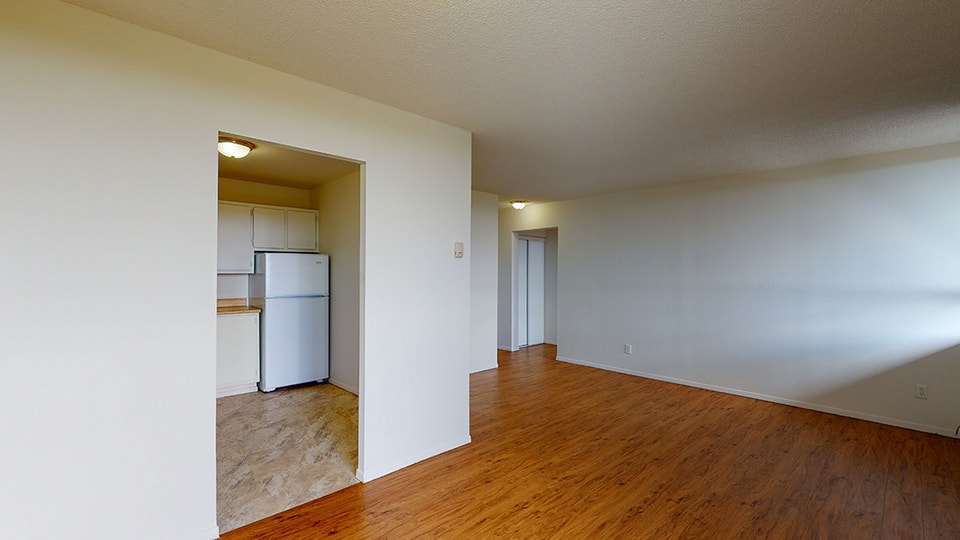 2 Bedroom 1 Bathroom Available Oct/Nov 5