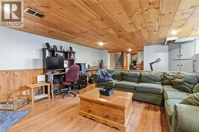 1767 CENTRE Road Carlisle, Ontario in Houses for Sale in Oakville / Halton Region - Image 25
