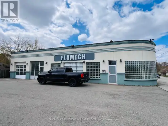 495 OTTAWA STREET Hamilton (Crown Point), Ontario in Commercial & Office Space for Rent in Oakville / Halton Region - Image 9