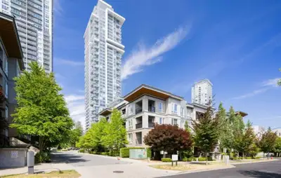 This newly brand-new 2-bedroom, 2-bathroom corner unit offers breathtaking mountain and city views,...