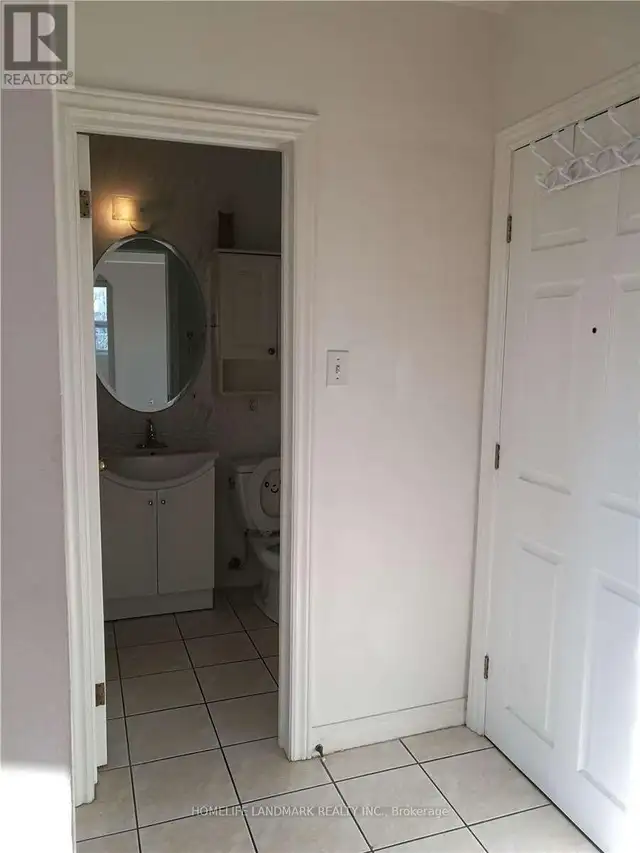 UPPER - 407 ROYAL YORK ROAD Toronto (Mimico), Ontario in Long Term Rentals in Mississauga / Peel Region - Image 7