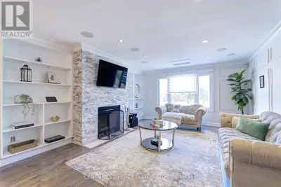 Fully Renovated 4 Bedroom, 4 Bathroom Detached Home in Woodbridge, Ontario. A Highly Sought After Fa...
