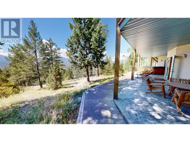 8161 93/95 Highway Radium Hot Springs, British Columbia dans Maisons à vendre dans Cranbrook - Image 36