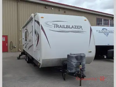 Guarantee RV Calgary's largest selection of pre-owned inventory.- The 2013 Komfort Trailblazer 2400R...
