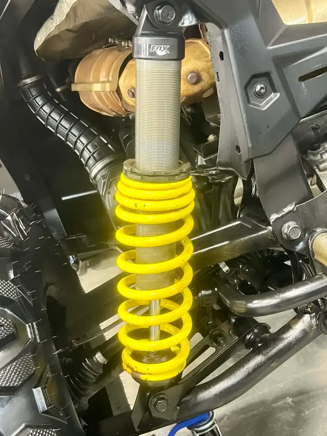 2019 BRP CAN-AM MAVERICK SPORT 1000R + 4X4 + DPS + FOX + NEW TIR in ATVs in Ottawa - Image 26
