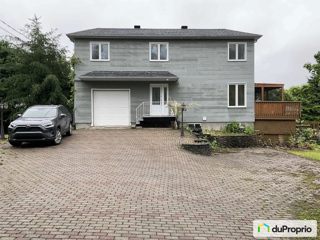 $700,000 - 2 Storey for sale in Château-Richer — photo 1