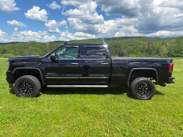 2017 GMC Denali Serria504016659525806089