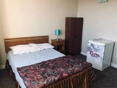 Furnished single Bachelor-All Utilities included-pet friendly