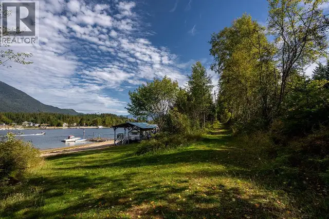 8275 East Procter Road Procter, British Columbia in Land for Sale in Nelson - Image 14