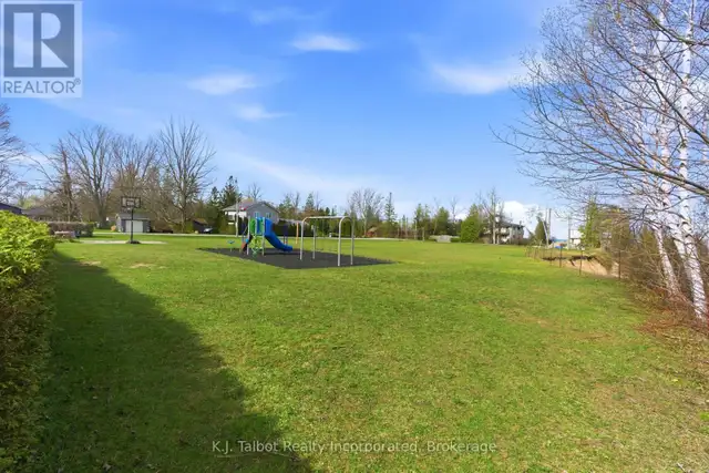 9 RAVINE PARK ROAD N Central Huron (Goderich), Ontario in Houses for Sale in Grand Bend - Image 38