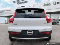 Wonderfully appointed with Charcoal Leather Interior and featuring a full-size Panoramic Sunroof for... (image 4)