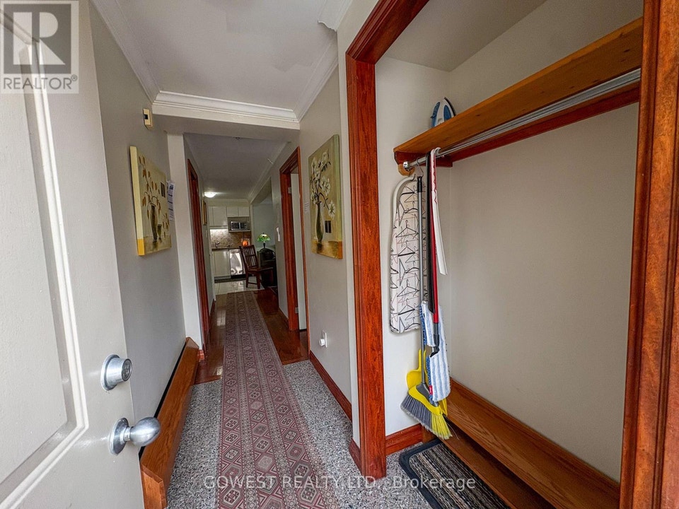 5 - 20 GLEN GORDON ROAD Toronto (High Park North), Ontario 3