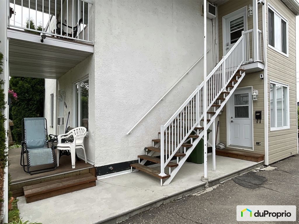 $398,000 - Duplex for sale in Chicoutimi (Chicoutimi) — photo 2