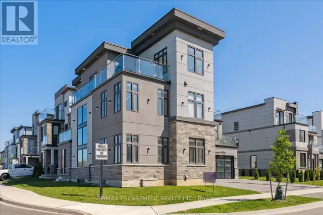 4 SUNROW GATE Hamilton (Stoney Creek), Ontario62864758281603121