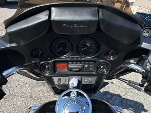 2001 Harley-Davidson Electra Glide Classic ~ ELECTRA GLIDE ~ 88C in Sport Touring in City of Toronto - Image 23