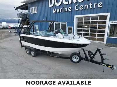 The 2025 Chaparral 250 OSX is a dynamic blend of sport and luxury, perfect for versatile boating adv...