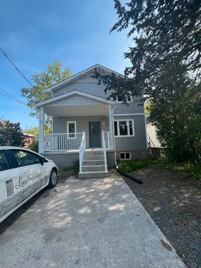 136 Joseph Street - Apartment within walking distance to parks,
