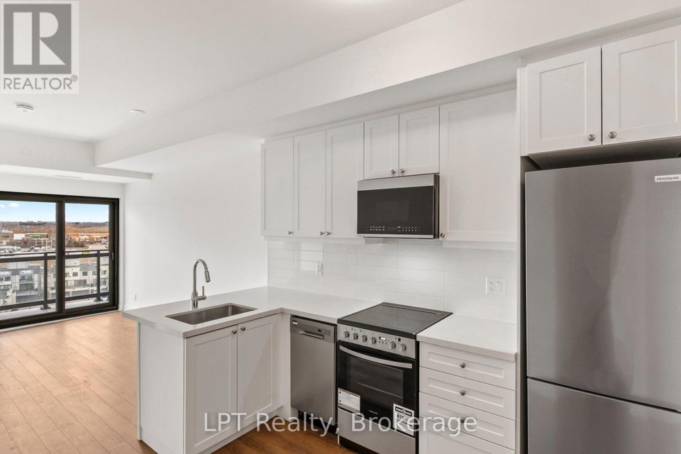 917 - 51 CLARINGTON BOULEVARD Clarington (Bowmanville), Ontario 5