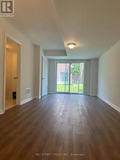 112 GORDON CIRCLE Newmarket (Gorham-College Manor), Ontario