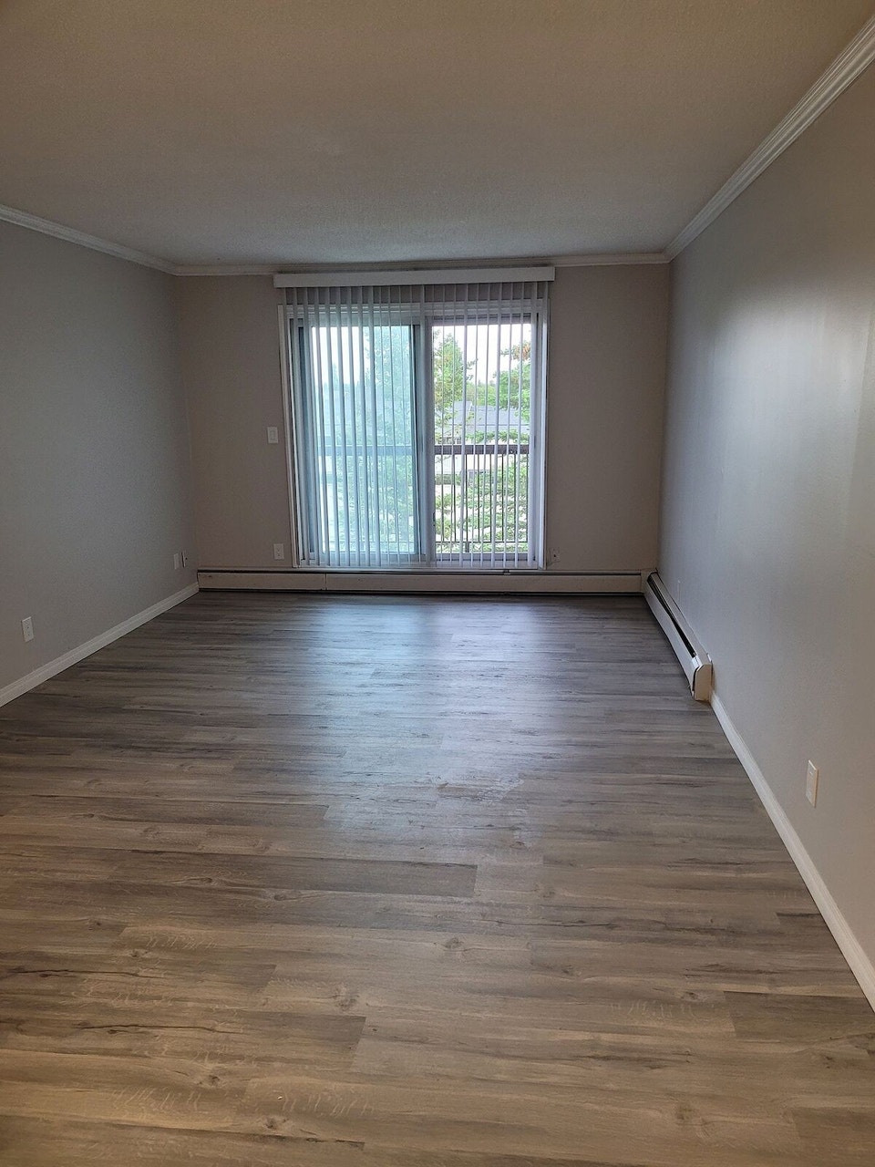 2-Bedroom Apartment in Claresholm 5