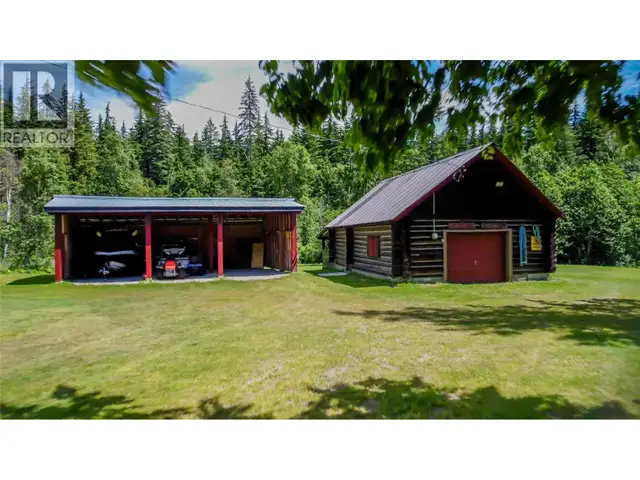 1750 Highway 23 South Highway S Revelstoke, British Columbia in Houses for Sale in Revelstoke - Image 6