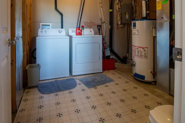 AIRDRIE! BETTER THAN AIRBNB! ALL UTILS PAID! | Short Term Rentals ...