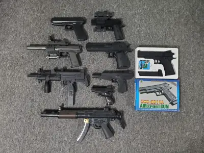 PAINTBALL LOT 14 PIECES, View more