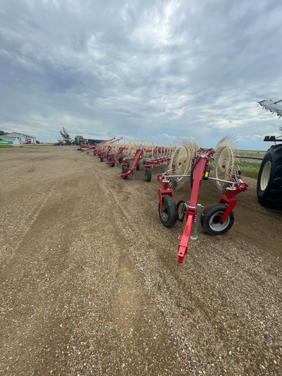 New Farm King Easy Rake 14 Wheel & 16 Wheel, 60" wheel rake diameter. For more information, please c...