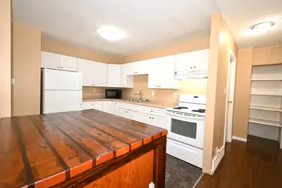 2428 Oak Street - A This neat 3 bedroom, 1 bathroom suite is located at 2428A Oak Street, Prince Geo...