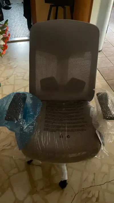 chaise de bureau neuf a vendre, View more