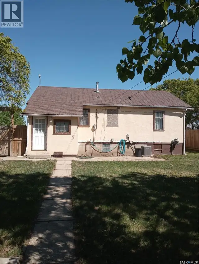 108 Phillips STREET Coleville, Saskatchewan in Houses for Sale in Saskatoon - Image 3