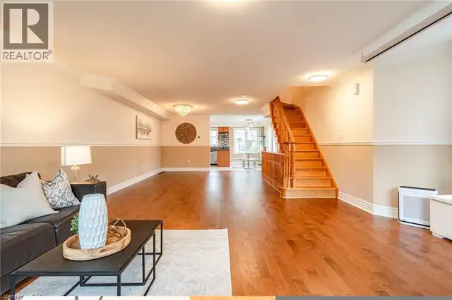 38 ARCHIBALD Mews Toronto, Ontario in Houses for Sale in City of Toronto - Image 25