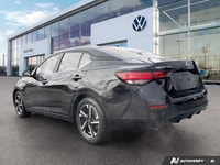 This Nissan Sentra boasts a Regular Unleaded I-4 2.0 L/122 engine powering this Variable transmissio... (image 2)