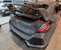 The 2019 Honda Civic Type R is built for those who live for the thrill of the drive. With its aggres... (image 4)