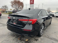 Boasting Honda’s renowned reliability and an impressive suite of premium features, this 2022 Honda C... (image 4)