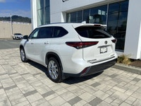 Turbocharged,All Wheel Drive,Keyless Entry,4-Wheel Disc Brakes,ABS,A/C,Brake Assist,Power Steering,P... (image 3)