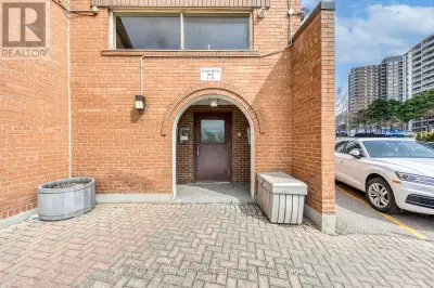 4 - 10 LEITH HILL ROAD Toronto (Don Valley Village), Ontario