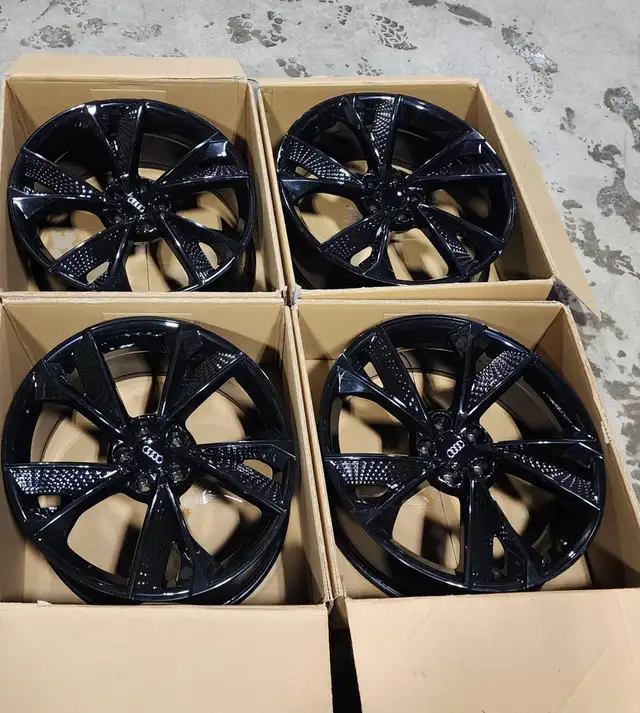 20in Audi Q7/Q8 Rims Black 5 Spoke in Tires & Rims in Markham / York Region - Image 2