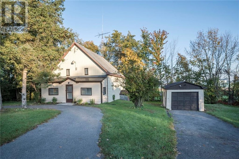 22145 GLEN ROBERTSON ROAD Glen Robertson, Ontario Houses for Sale