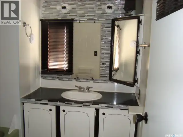 14 701 11th AVENUE NW Swift Current, Saskatchewan in Houses for Sale in Swift Current - Image 13