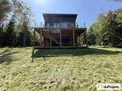 Magnifique chalet d'exception situé au coeur de Charlevoix, à seulement 20 minutes de la station de...