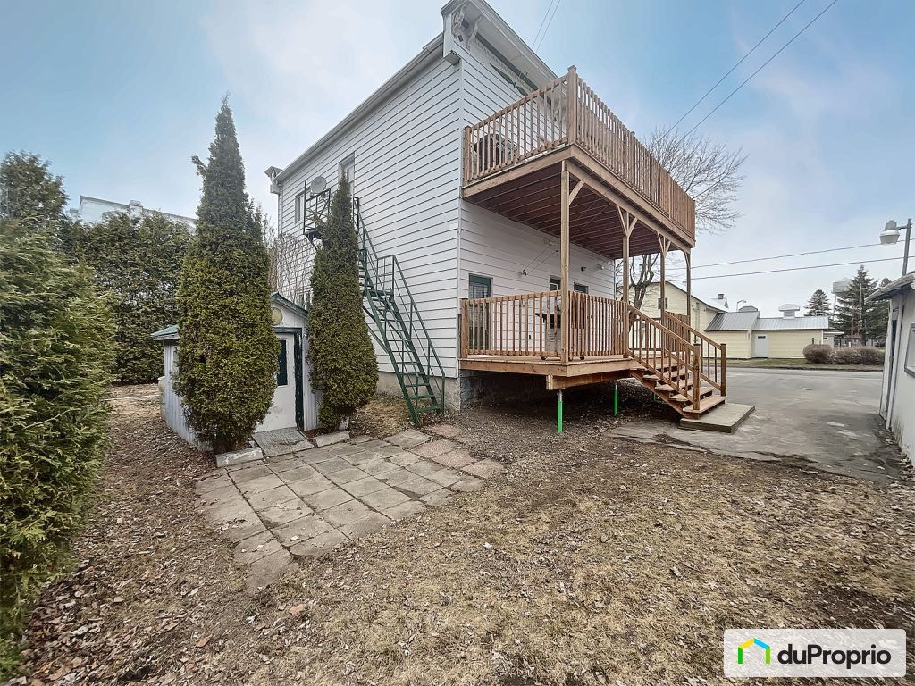 $374,999 - Duplex for sale in St-Guillaume — photo 1