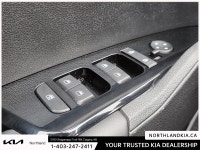 2025 Kia Sportage LX Odometer is 31236 kilometers below market average! Ready for anything, from the... (image 7)